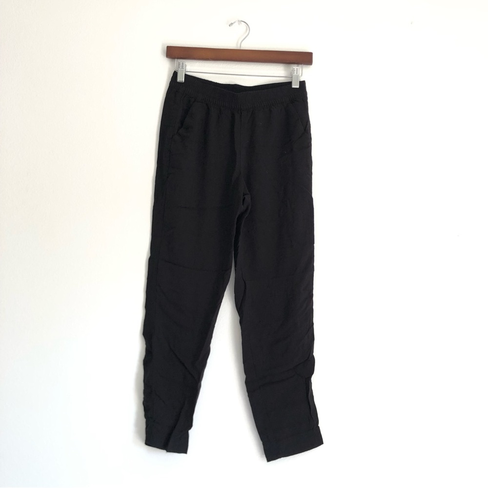 H&M Flowy black joggers with pockets